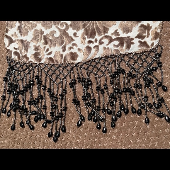 SOLD 🏷 EUC Flocked beaded runner / scarf - Picture 3 of 3
